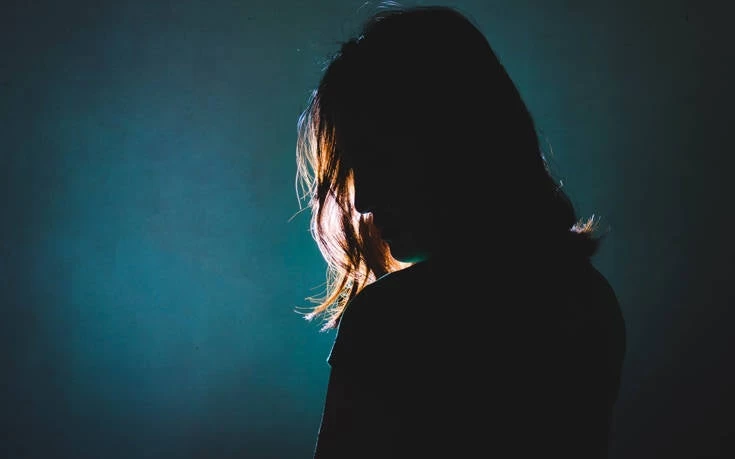 Δάσκαλος πολεμικών τεχνών σε νησί των Κυκλάδων κατηγορείται για ασέλγεια σε 15χρονη (βίντεο)